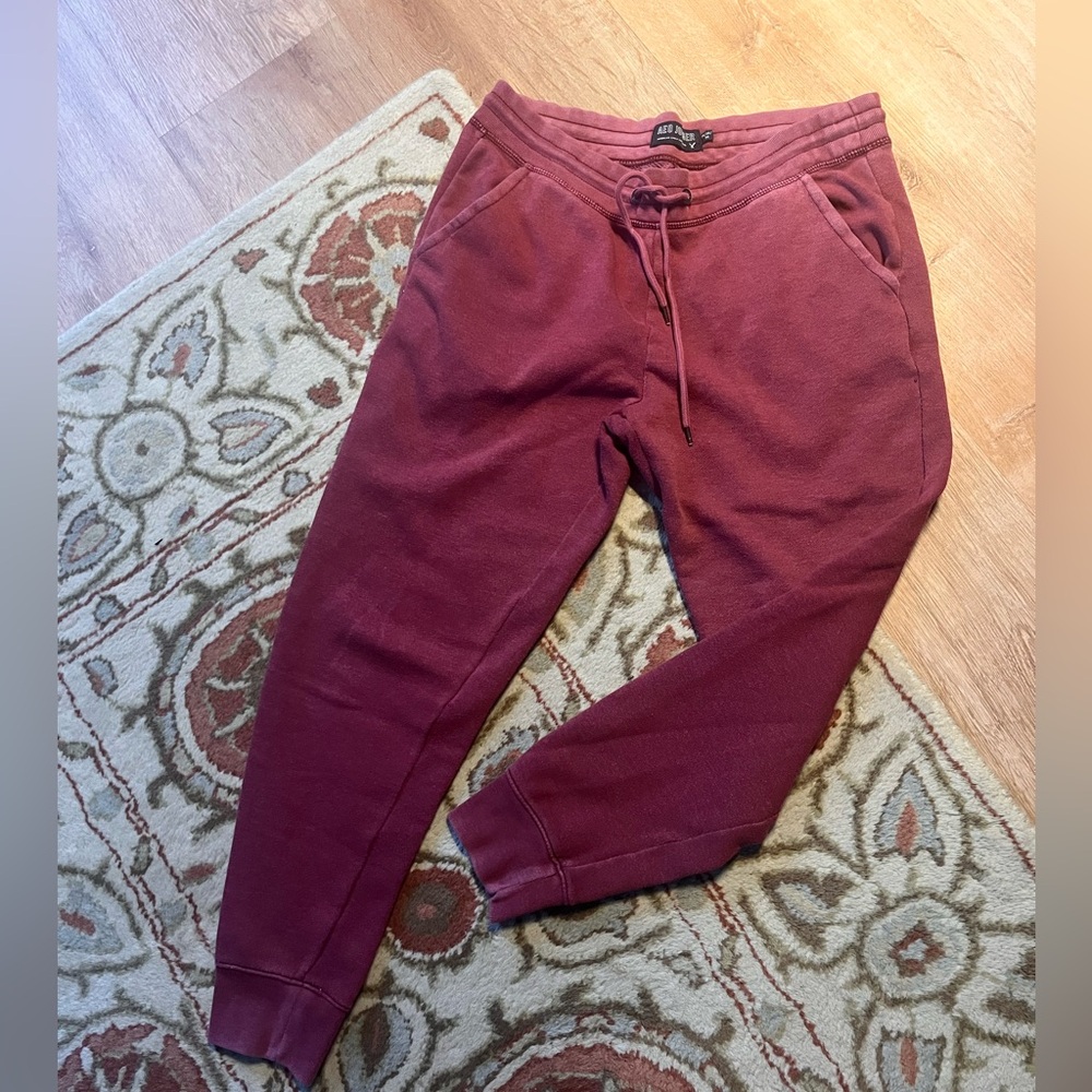 American Eagle joggers Size M